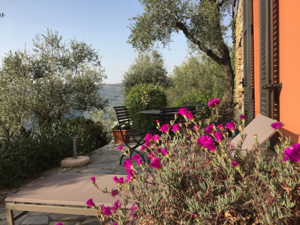 Architect-designed villa with sea views