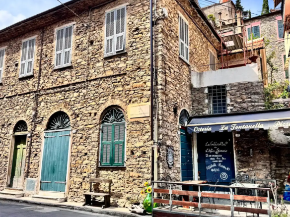 Apartment directly on the main square