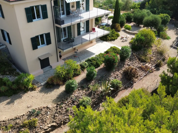 Traumblick – Wohnung mit Terrasse und Garten