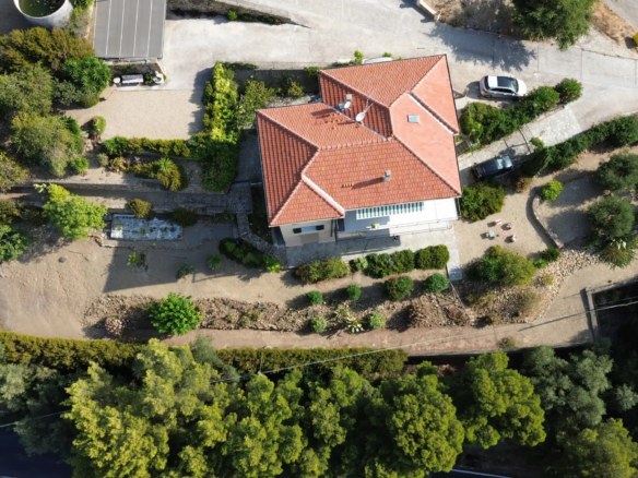 Dreamviews: Villa with two residential units