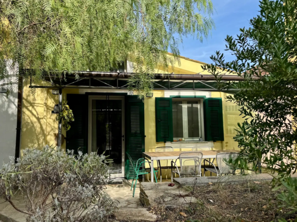 Restored house with garden and parking space