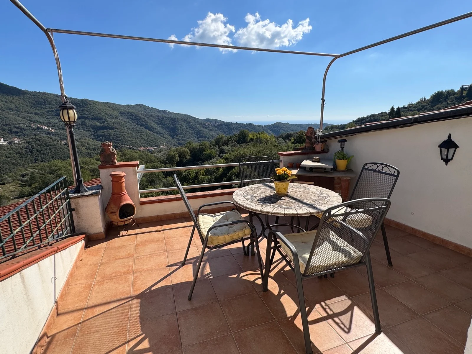 Unique village house with roof terrace and garden