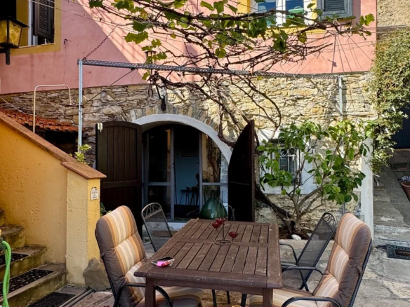 Unique village house with roof terrace and garden
