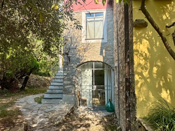 Tiny Village House with Roof Terrace and Guest Area