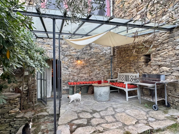 Tiny Village House with Roof Terrace and Guest Area