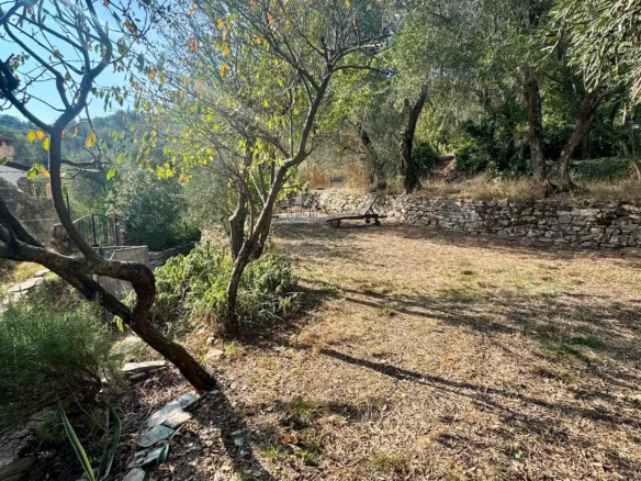 Restored house with garden and parking space